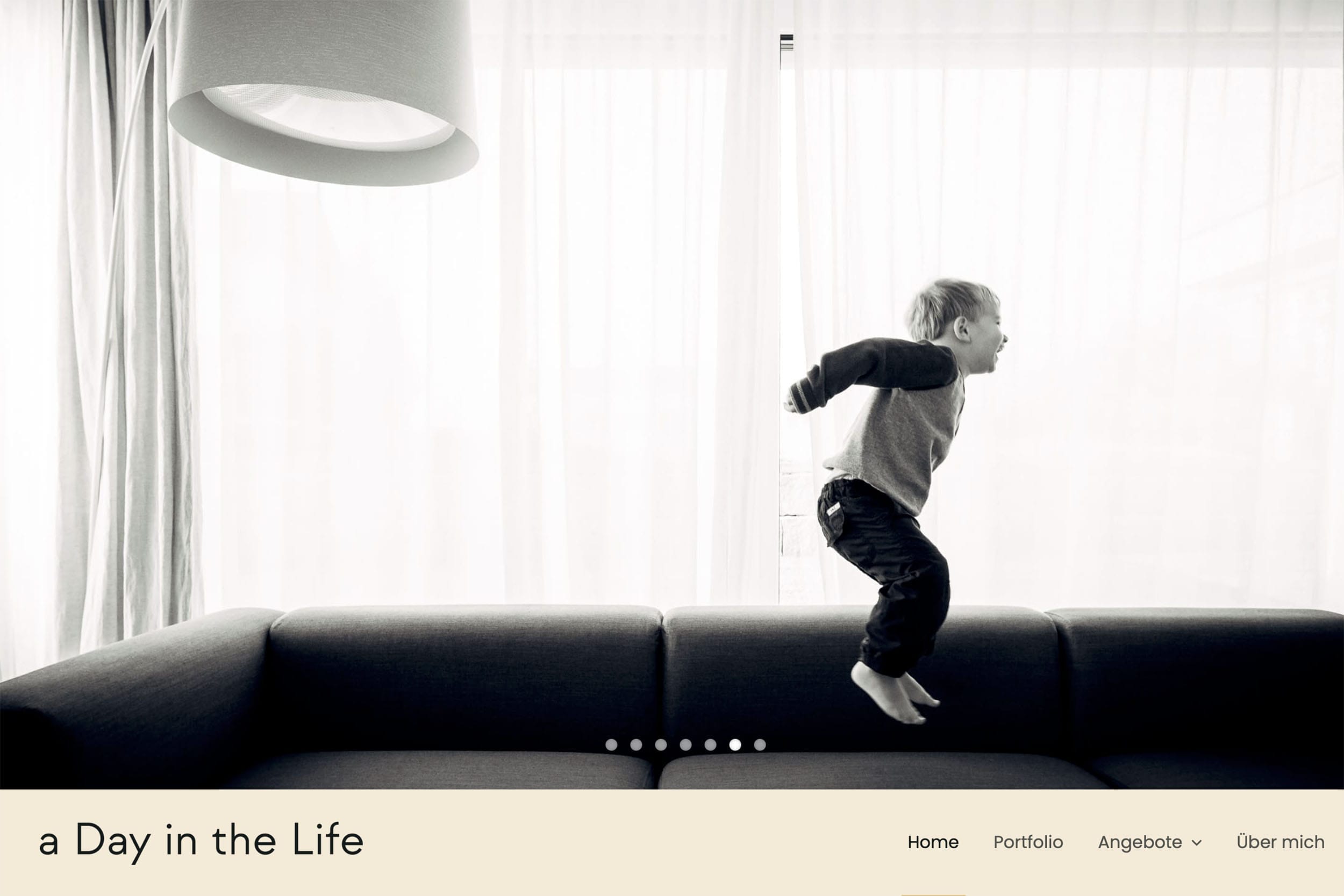 (c) Adayinthelife.ch